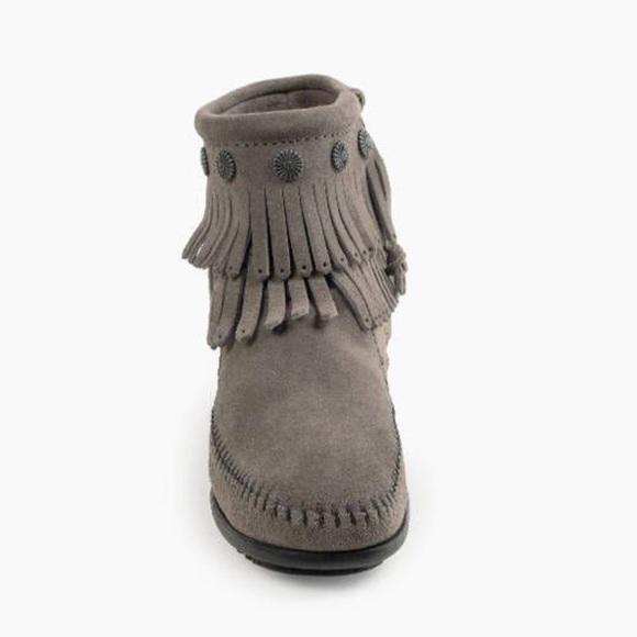 Minnetonka Double Fringe Side Zip Boot GREY - Picture 4 of 5